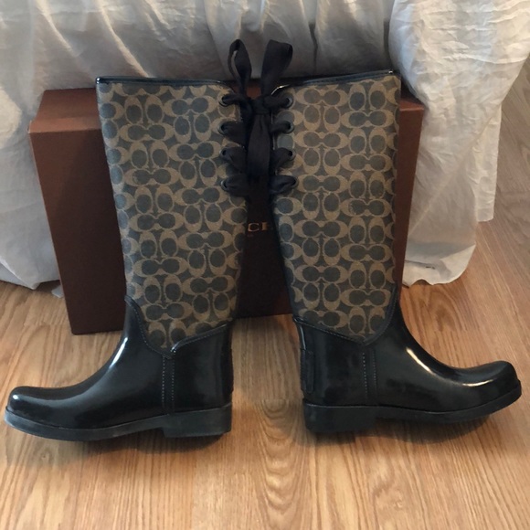 Women’s coach brown Talia boots size 7 - Picture 3 of 3